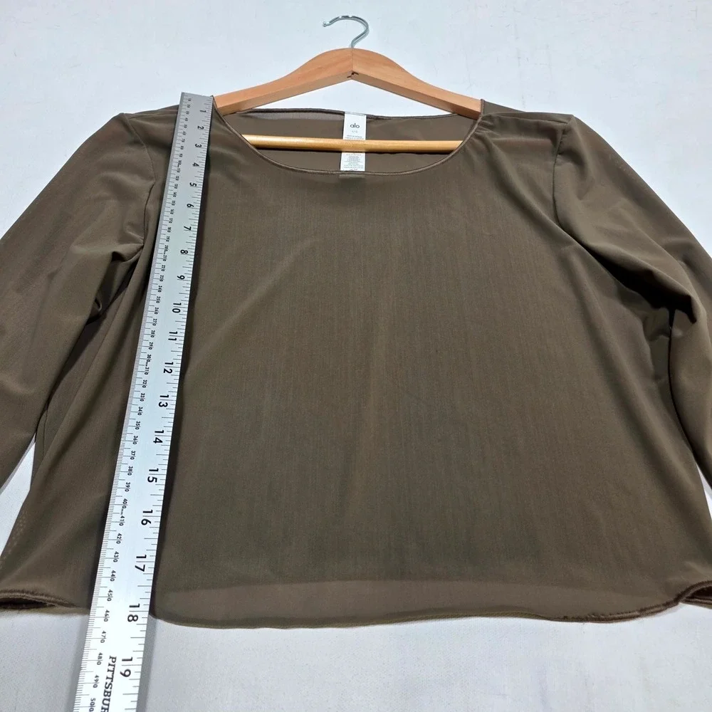 Alo Yoga Mesh Long Sleeve Crop Top Womens Large Brown Sheer Activewear Layering